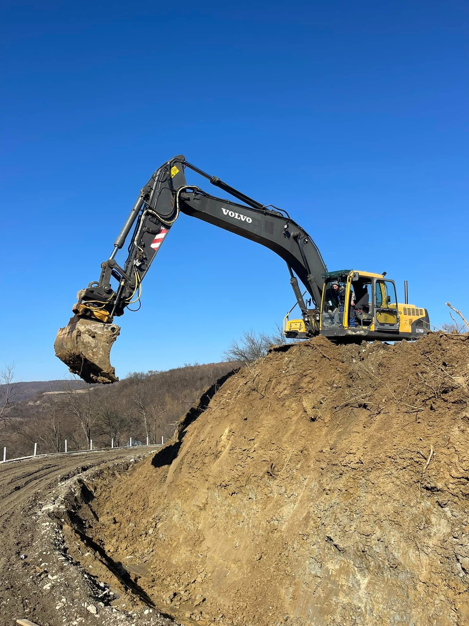 Excavator 30 tone